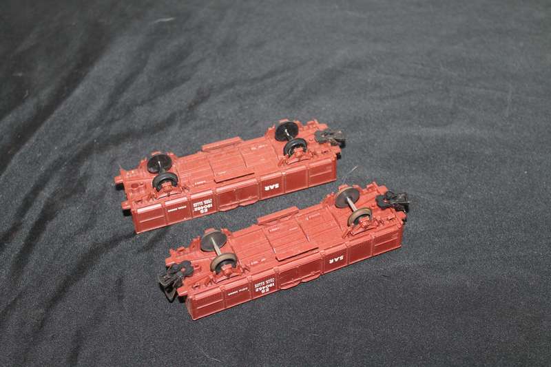 Lima Locomotive with 2 Carriages