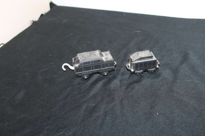 2 Coal Carriages