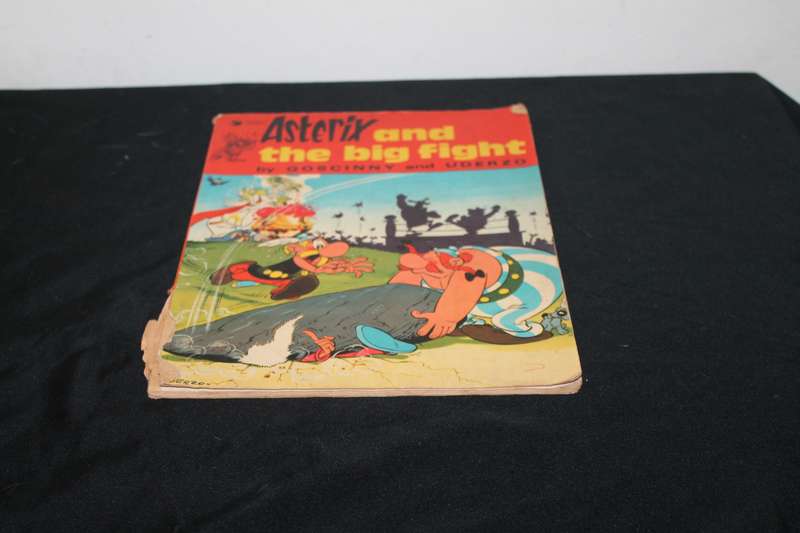 Soft Cover Asterix and the big Fight