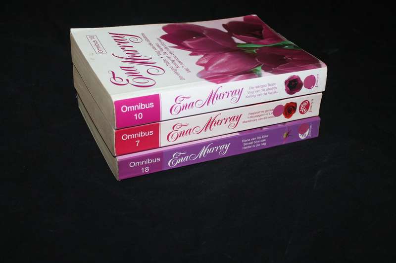 Ena Murray Omnibus 7,10 and 18