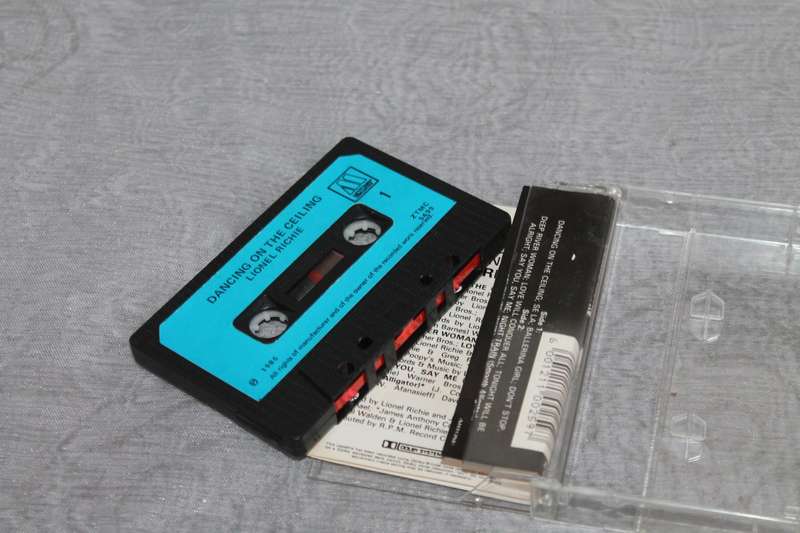 Lionel Richie Dancing on the ceiling Cassette