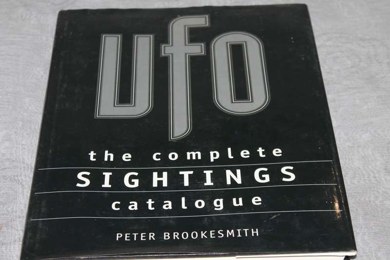 UFO The Complete Sightings Catalogue Peter Brookesmith