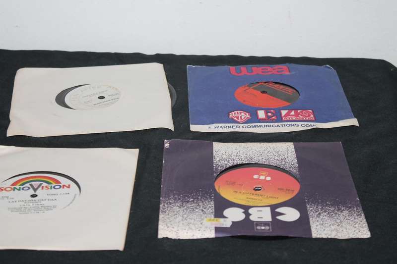 10 7 Singles Lot 4