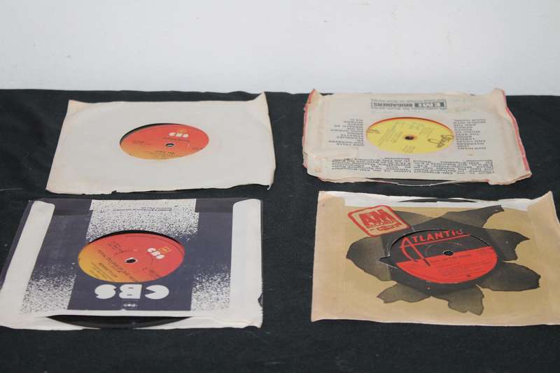 10 7 Singles Lot 6