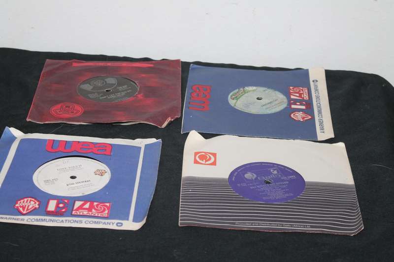10 Seven Singles Lot 9