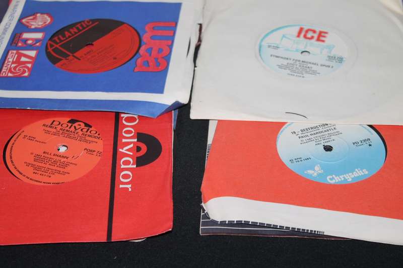 10 Seven Singles Lot 9