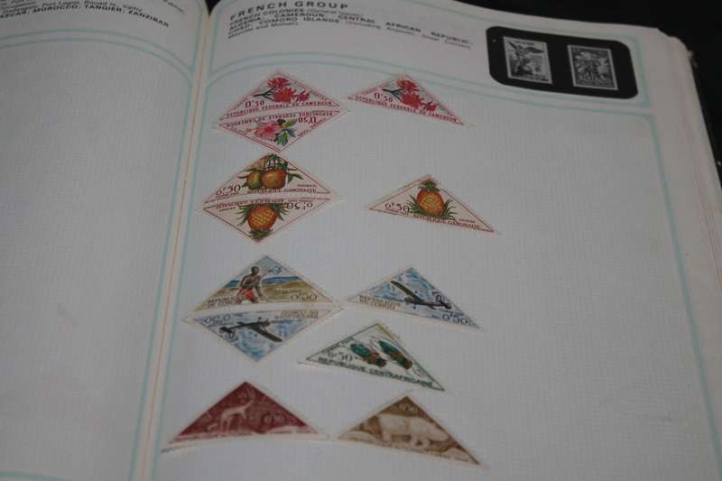 Stamp Album 1300 Assorted Stamps