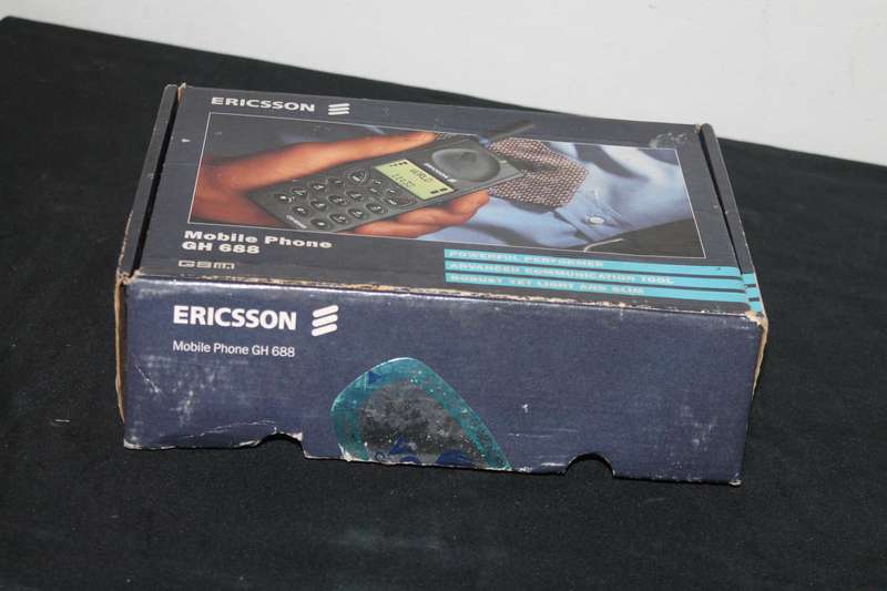 2 Siemens Cell Phones Spares