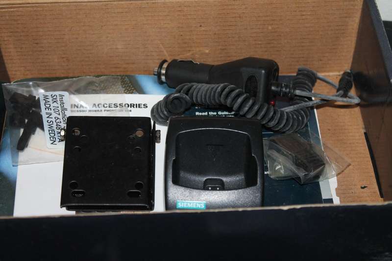 2 Siemens Cell Phones Spares
