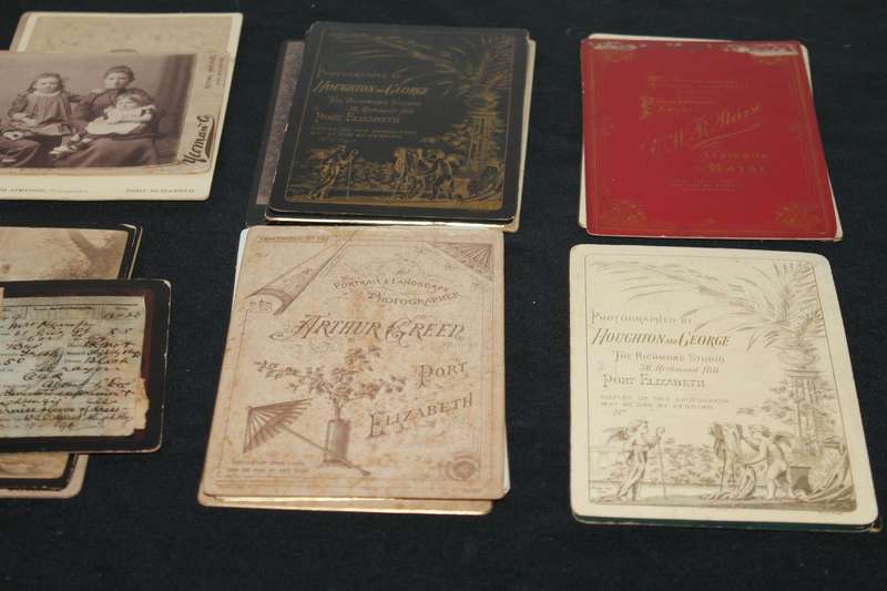 25 Old Photo graphs