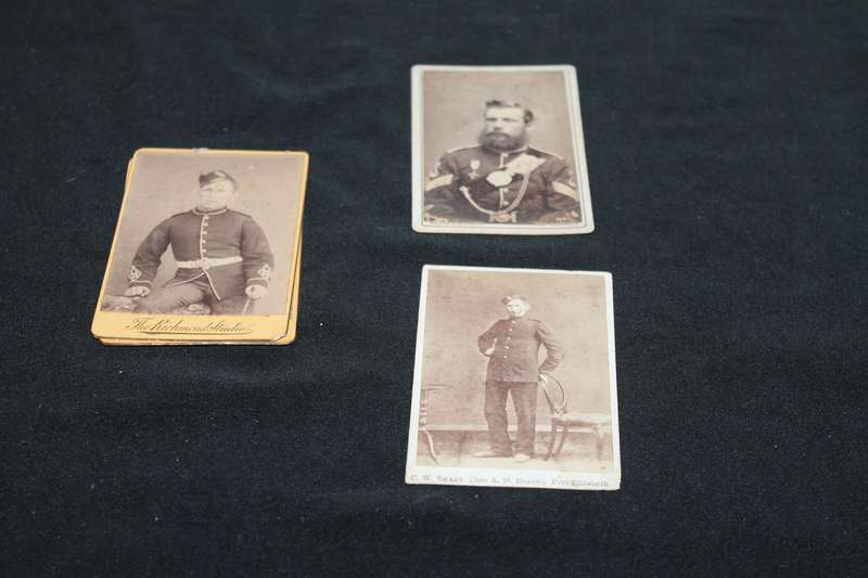 25 Old Photo graphs