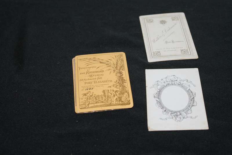 25 Old Photo graphs
