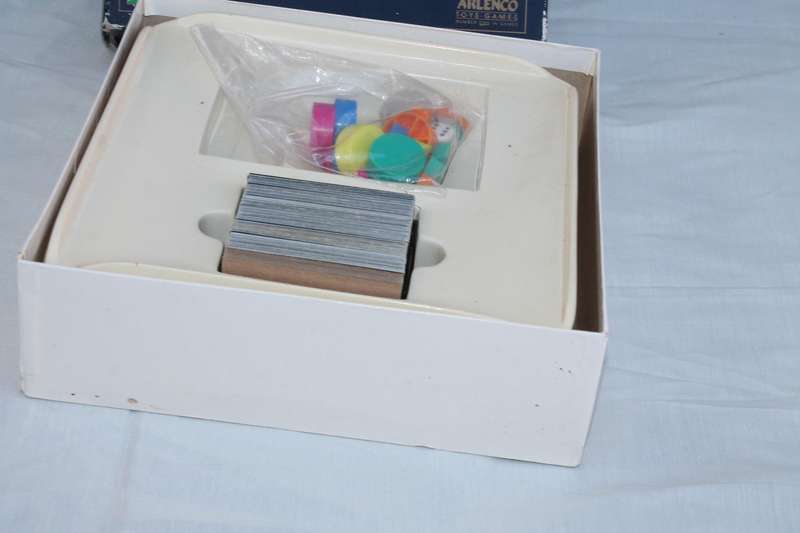 Trivial Pursuit All New Version Master Game Genus