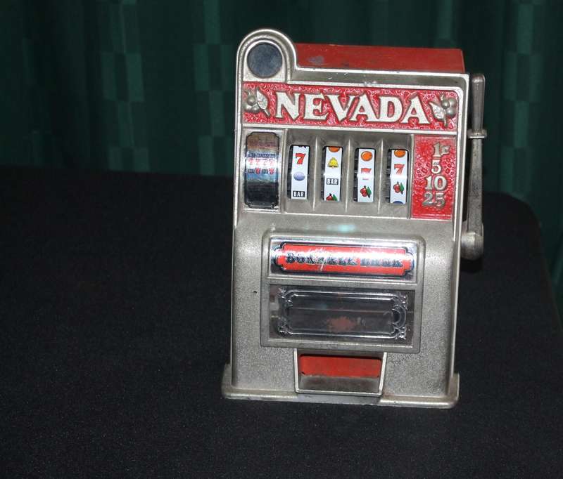 Table Top Nevada One Arm Bandit