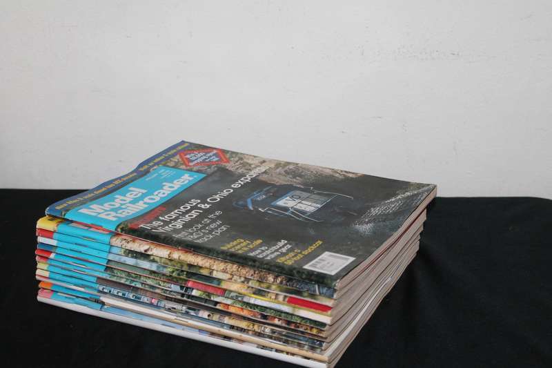 Model Railroader 12 Issues 1998
