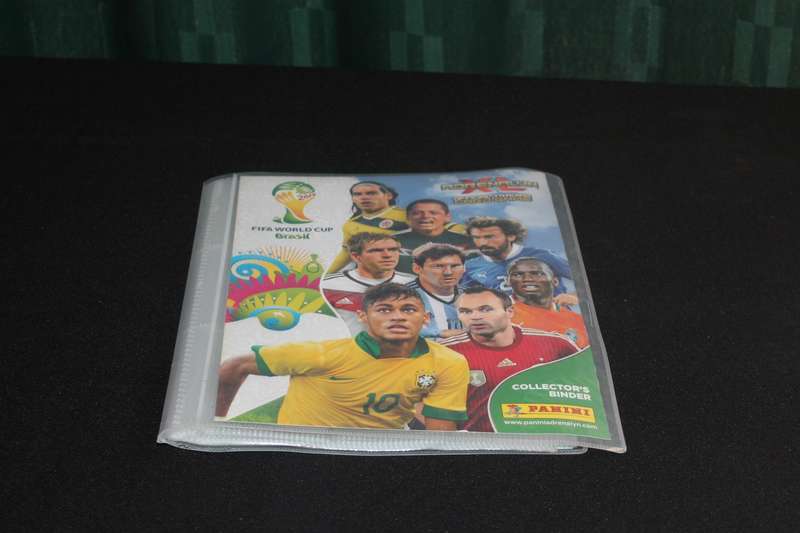 Fifa Collectors binder with  108 cards