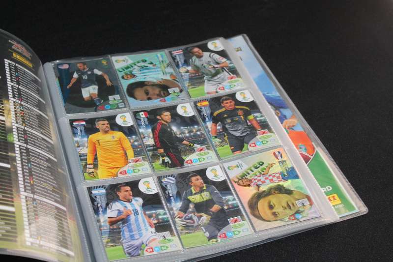 Fifa Collectors binder with  108 cards