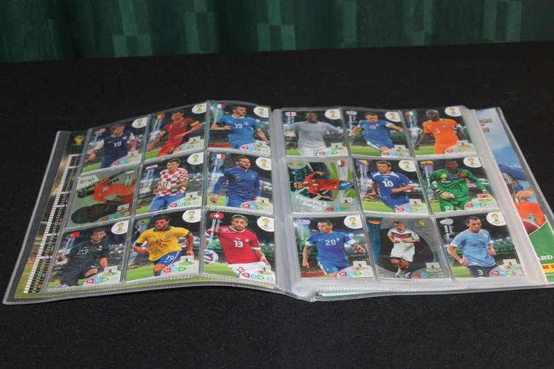 Fifa Collectors binder with  108 cards