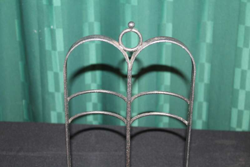 Metal Wine/Bottle holder