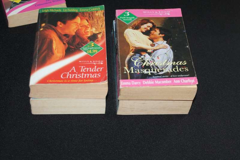 5 Mills and Boon 3 in 1 Stories