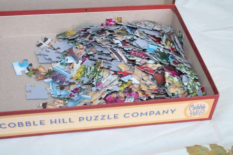 Cobble Hill 275 Puzzle Large Pieces