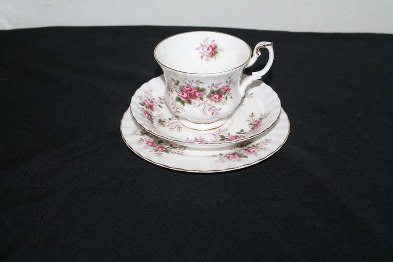 Royal Albert Lavender Rose Trio