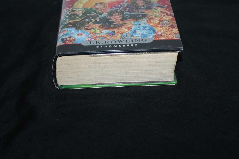 J K Rowling Harry Potter and the deadly Hallow