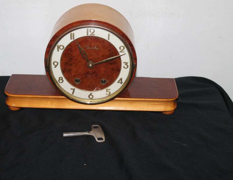 Small Mantle Clock