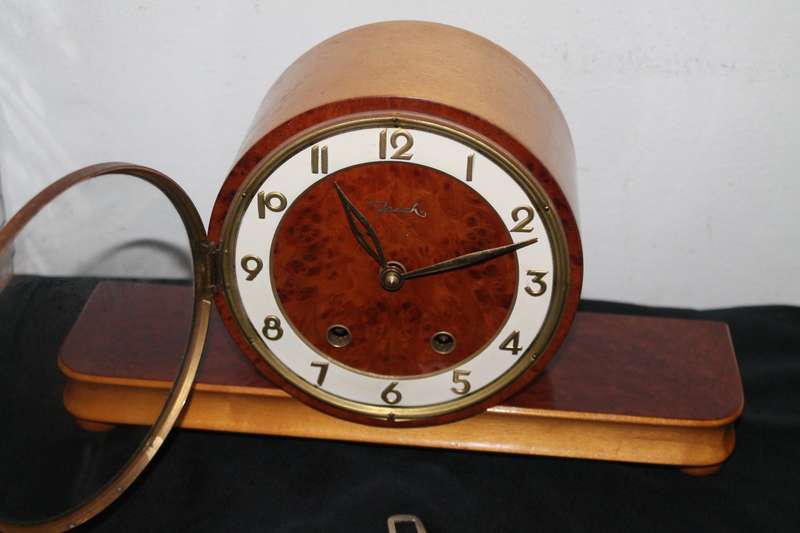 Small Mantle Clock