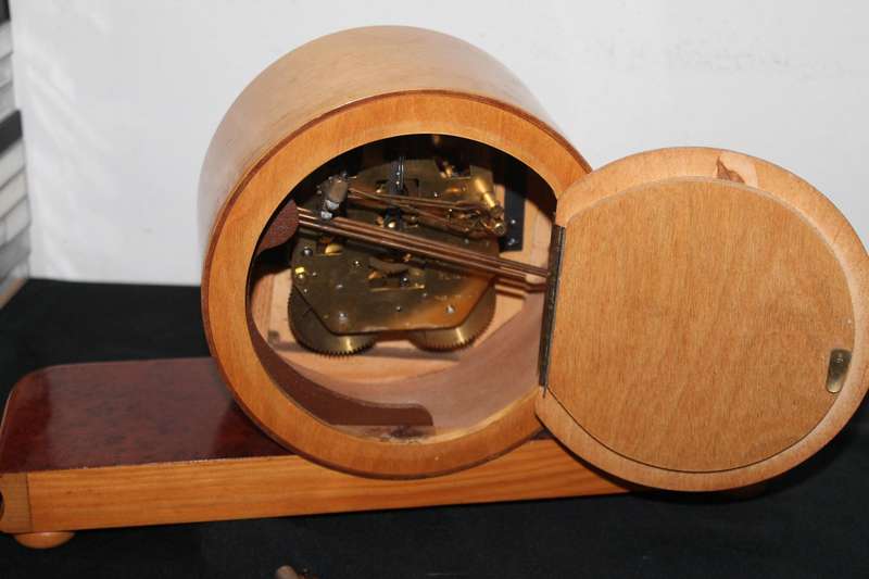 Small Mantle Clock