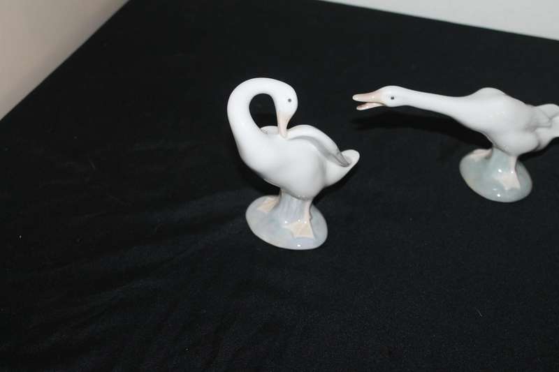 2 Lladro Geese