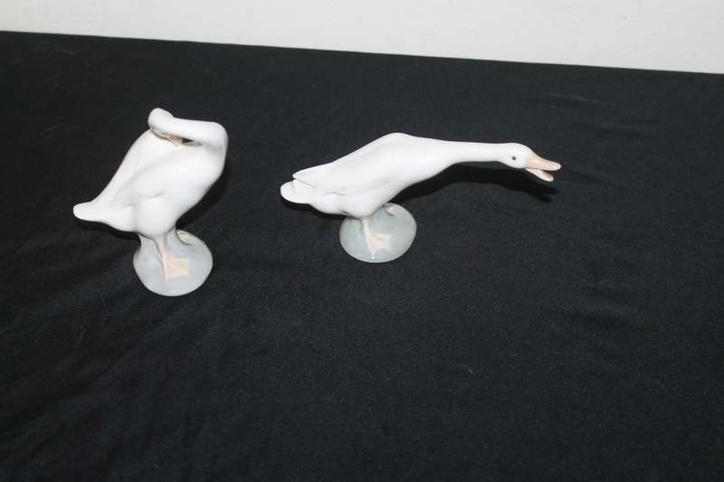 2 Lladro Geese