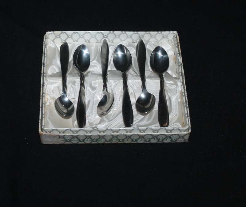 Set of 6 small Teaspoons