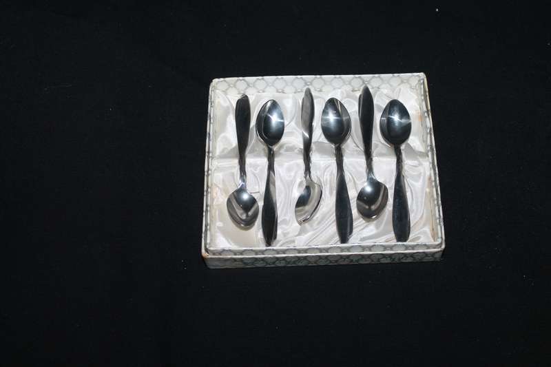 Set of 6 small Teaspoons