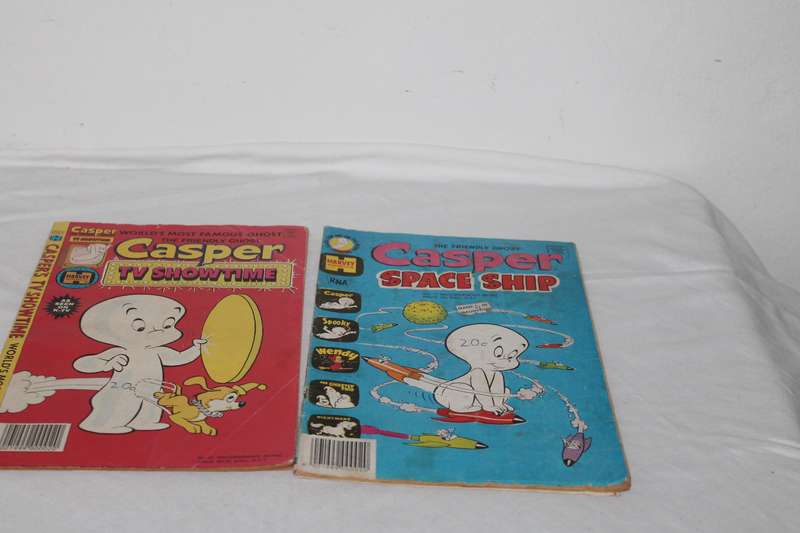 4 Casper comics