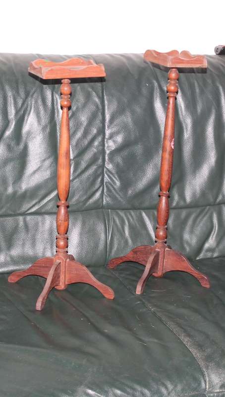 Set of 2 wooden Card Holders