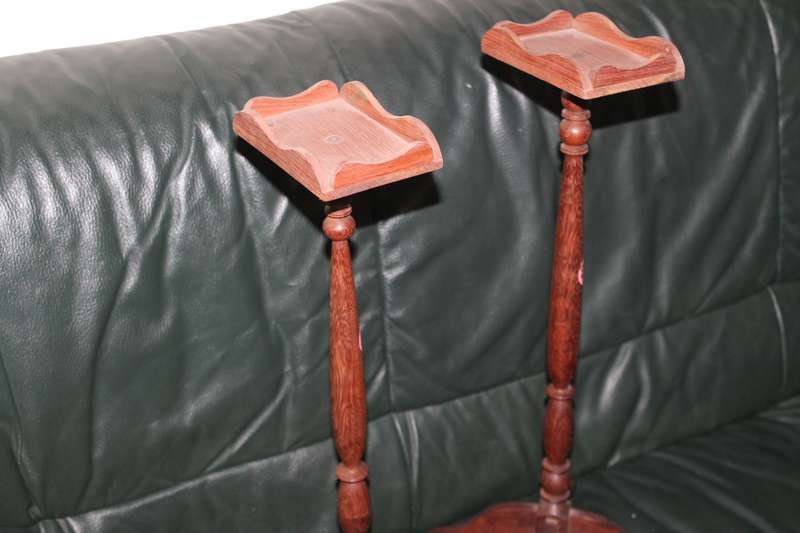 Set of 2 wooden Card Holders