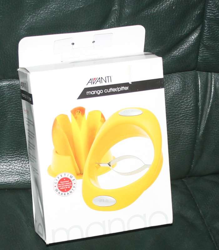 Boxed Mango Cutter/Pitter