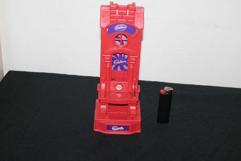 Hornby Cadbury 10p Dispenser