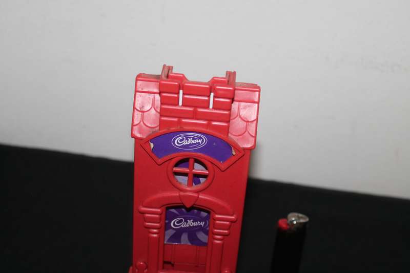 Hornby Cadbury 10p Dispenser
