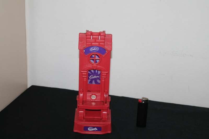 Hornby Cadbury 10p Dispenser