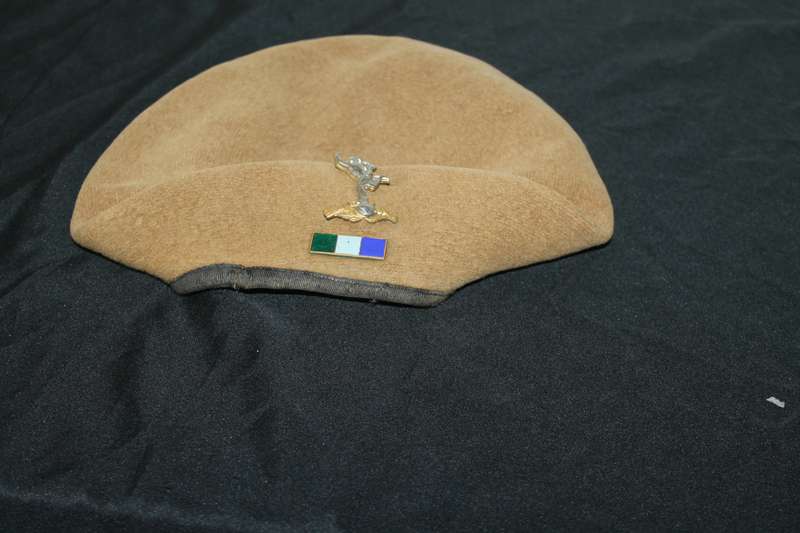 beret with Badge No 4