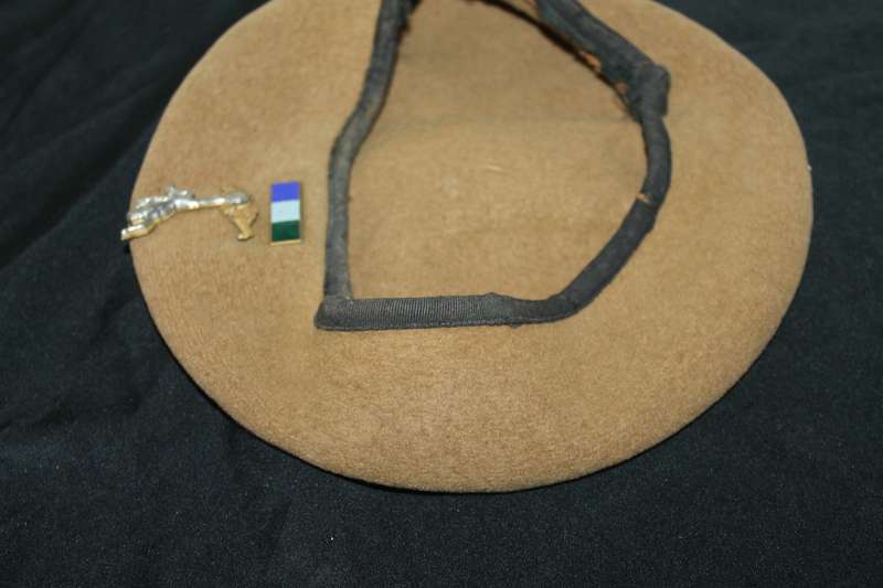 beret with Badge No 4