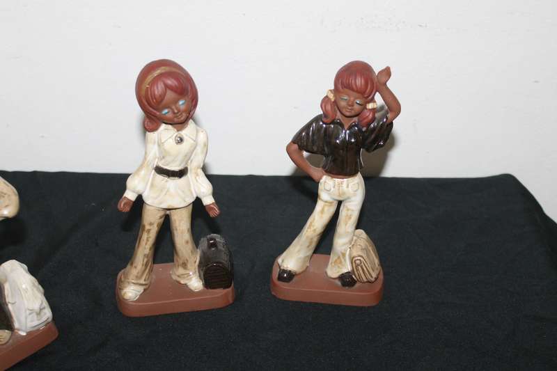 3 Lady figures