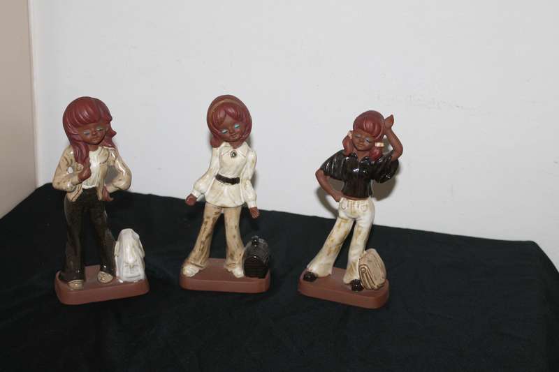 3 Lady figures