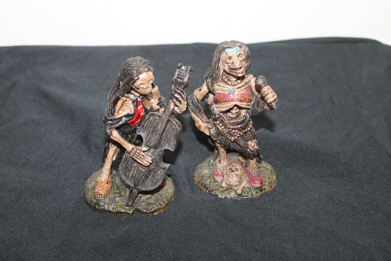 Set of 2 Rolling Bones Figures