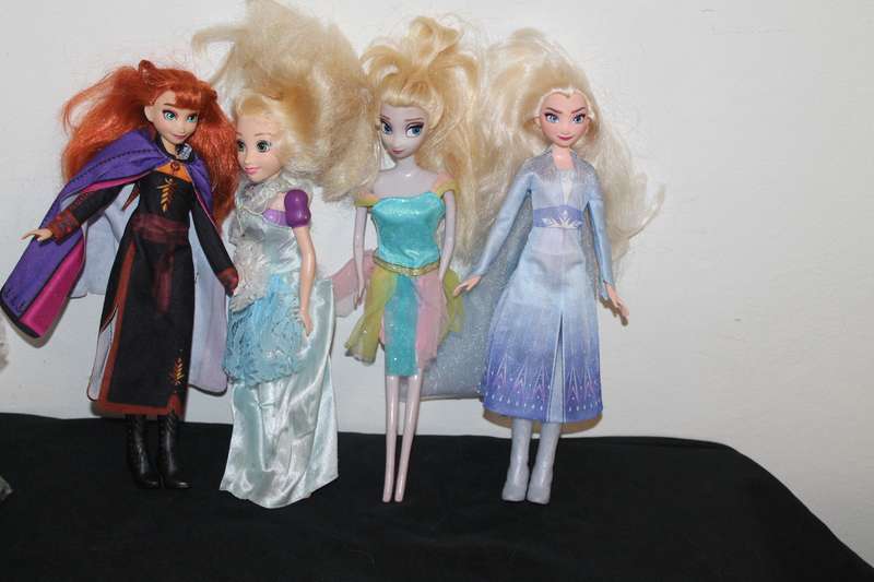 4 Dolls from Frozen