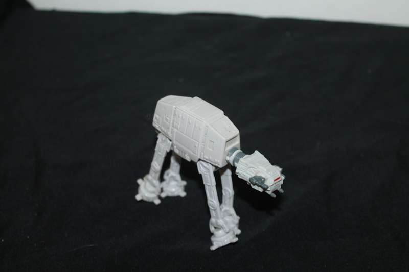 Star Wars AT AT & Mini Darth Vader