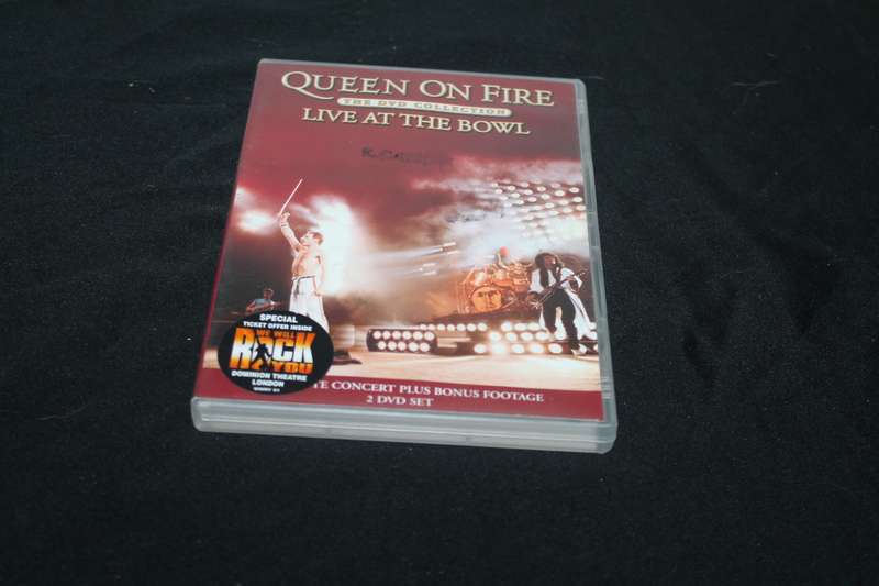 Queen Live at the Bowl