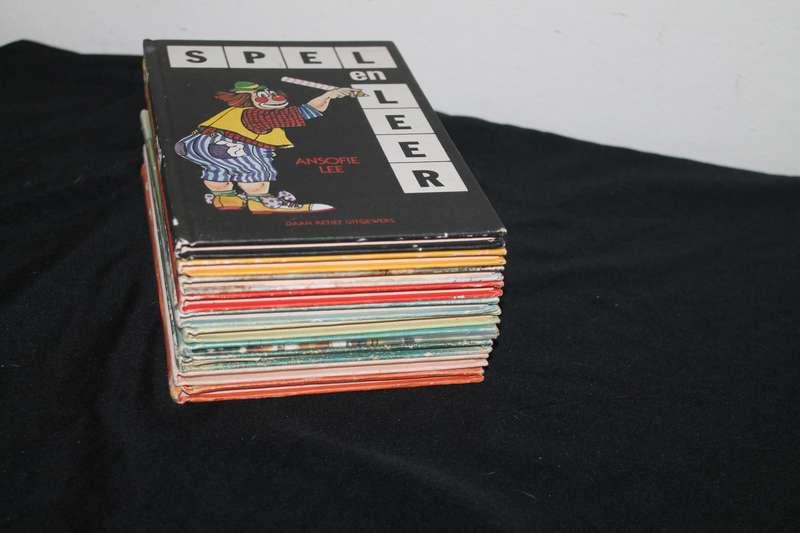 10 Children's Books Daan Retief Uitgewers Lot 1